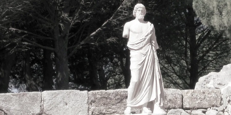 L’estàtua descoberta